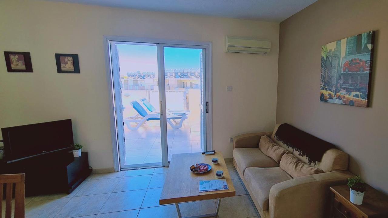 Stay Sunshine Apartment Paralimni Exterior foto