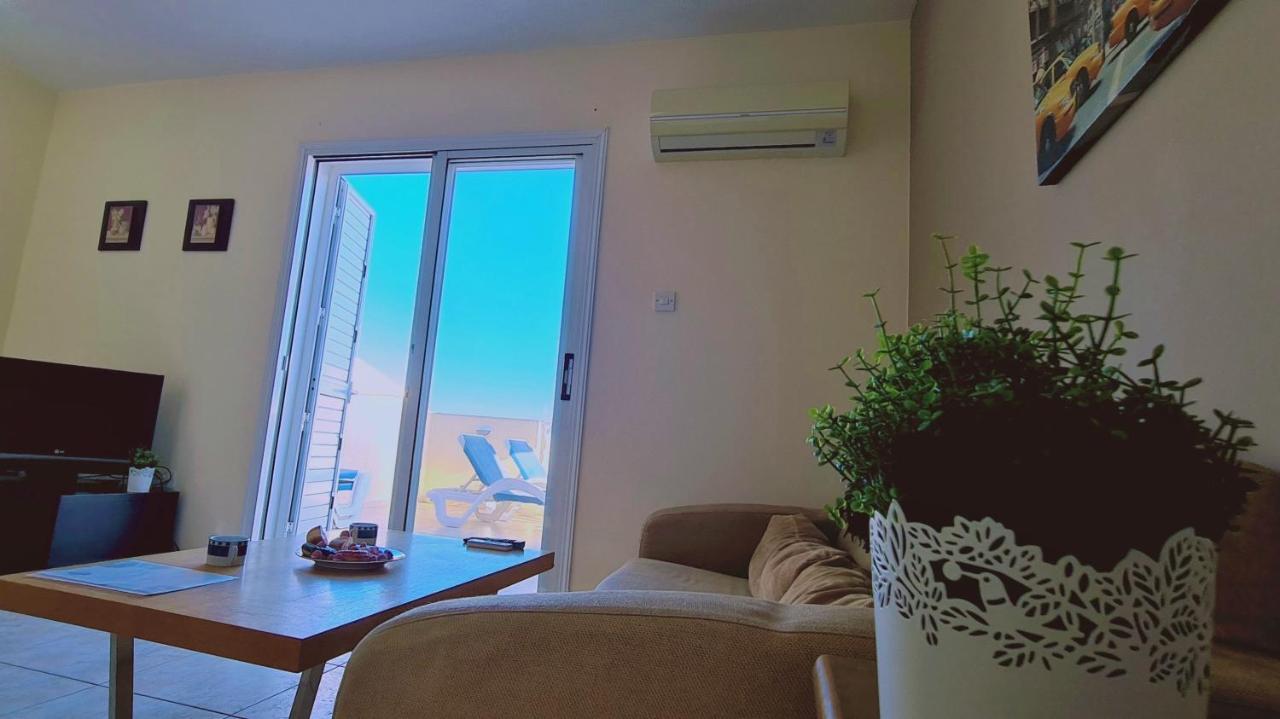 Stay Sunshine Apartment Paralimni Exterior foto