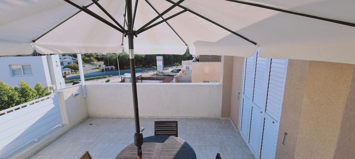 Stay Sunshine Apartment Paralimni Exterior foto